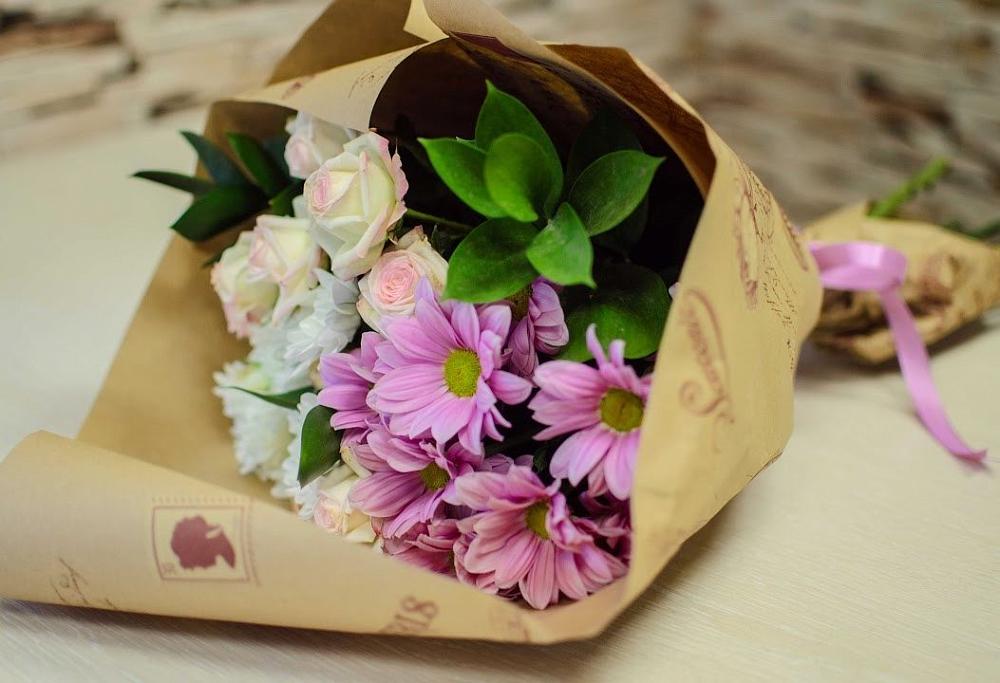 Букет цветов из: Розы и Хризантемы в Плотниково