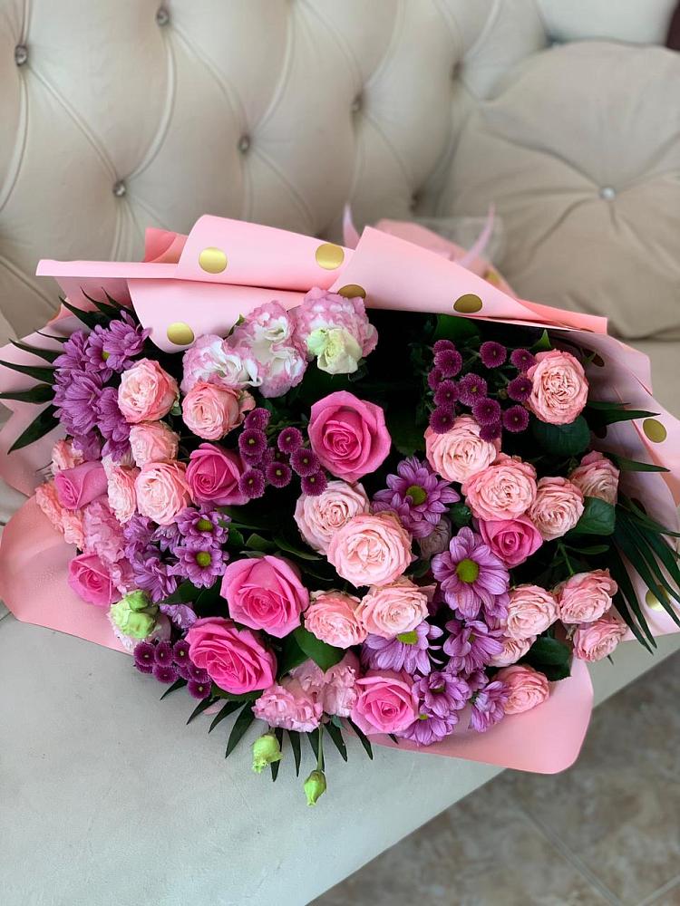 Букет цветов из: Хризантемы, Розы и Лизиантусы в Плотниково