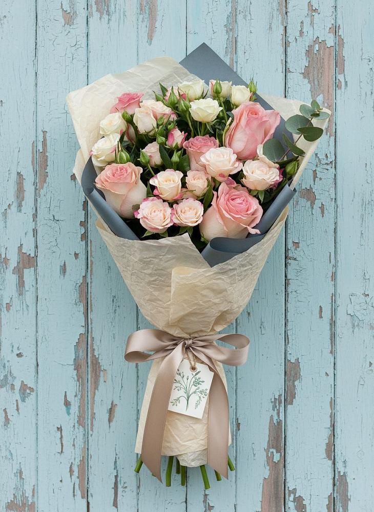 Букет цветов из: Розы в Плотниково