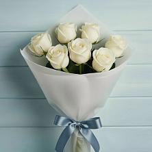 Букет 7 Белых роз Эдлесс Лав в Плотниково