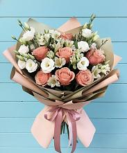 Букет цветов из:  Розы, Альстромерии и Лизиантусы в Плотниково