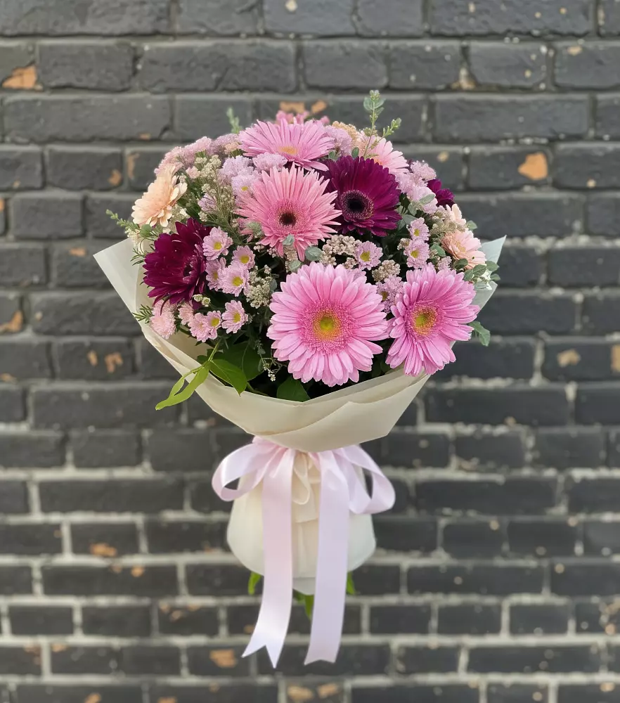 Букет цветов из: Герберы и Хризантемы в Плотниково