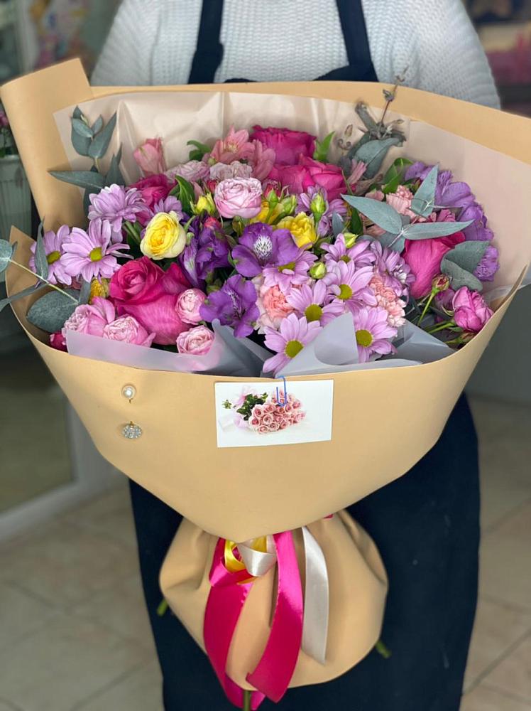 Букет цветов из: Хризантемы, Гвоздики и Альстромерии в Плотниково