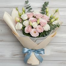 Букет цветов из:  Лизиантусы в Плотниково