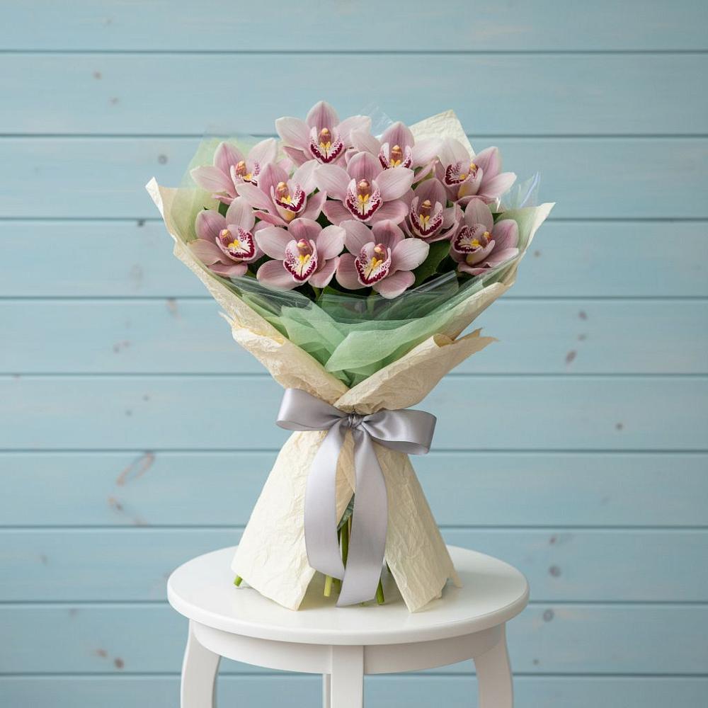 Букет цветов из: Орхидеи и Розы в Плотниково