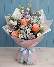 Букет цветов из:  Лизиантусы, Розы, Альстромерии и Гипсофила в Плотниково