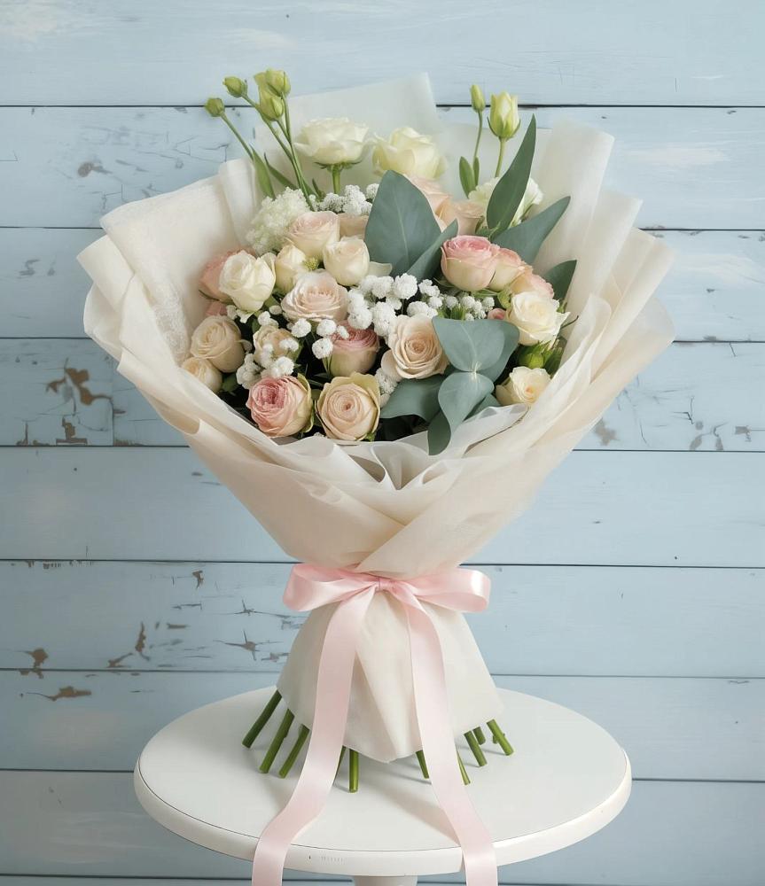 Букет цветов из: Розы и Лизиантусы в Плотниково