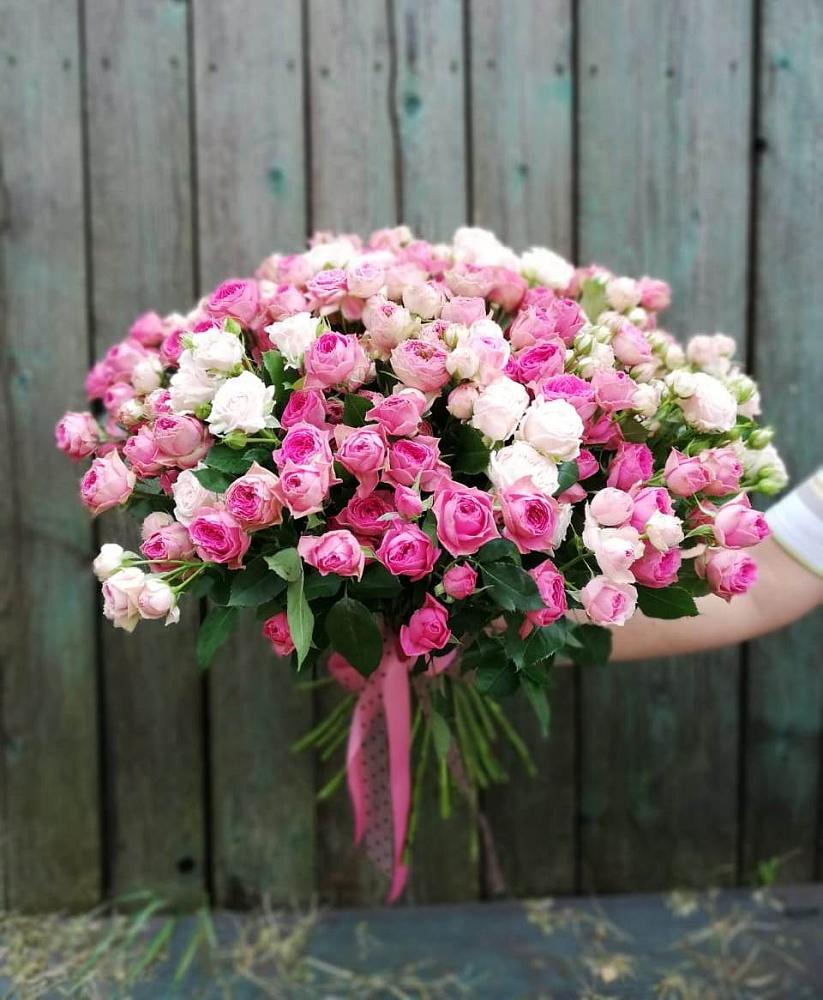Букет Розовые кустовые розы Натали и Лав Лидия в Плотниково
