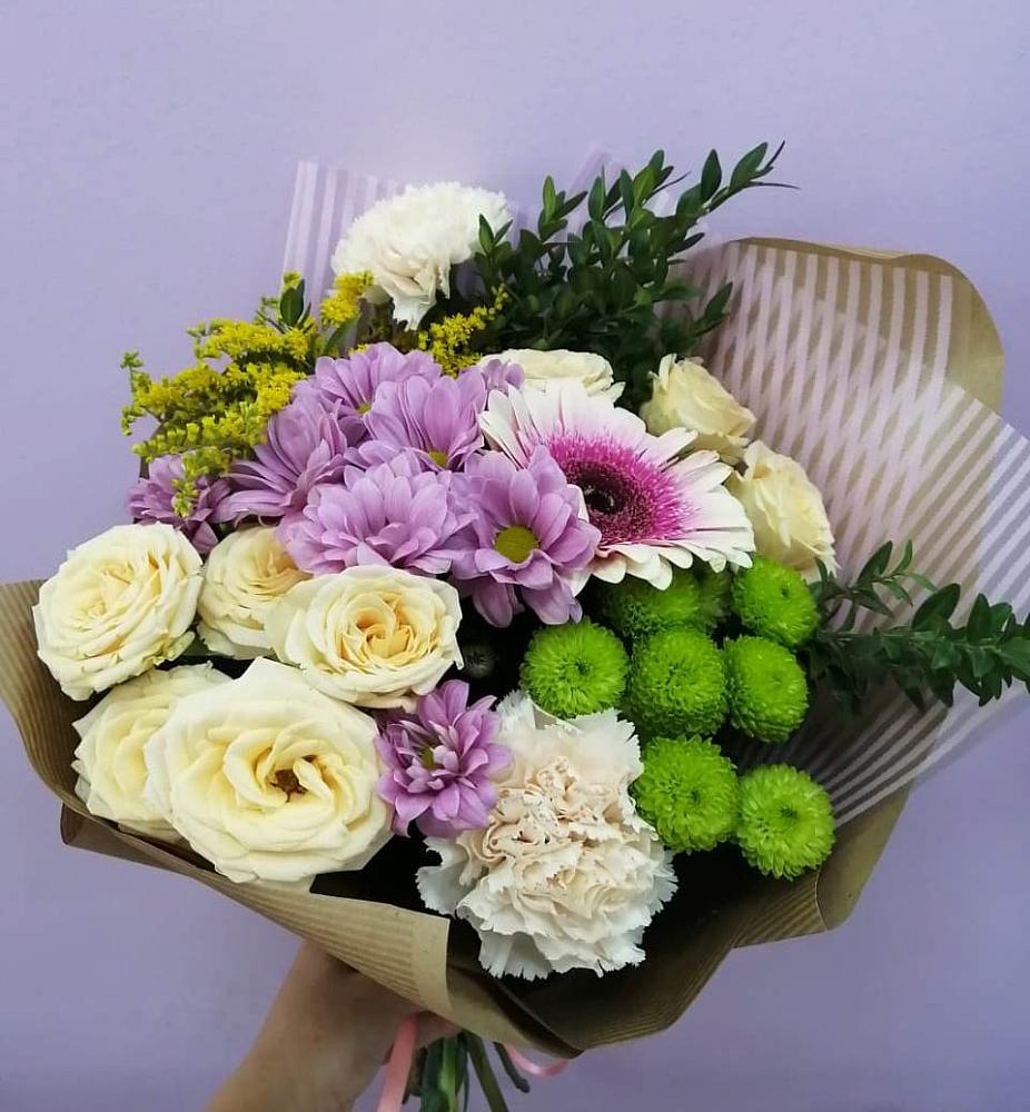 Букет цветов из: Хризантемы, Розы, Гвоздики и Герберы в Плотниково