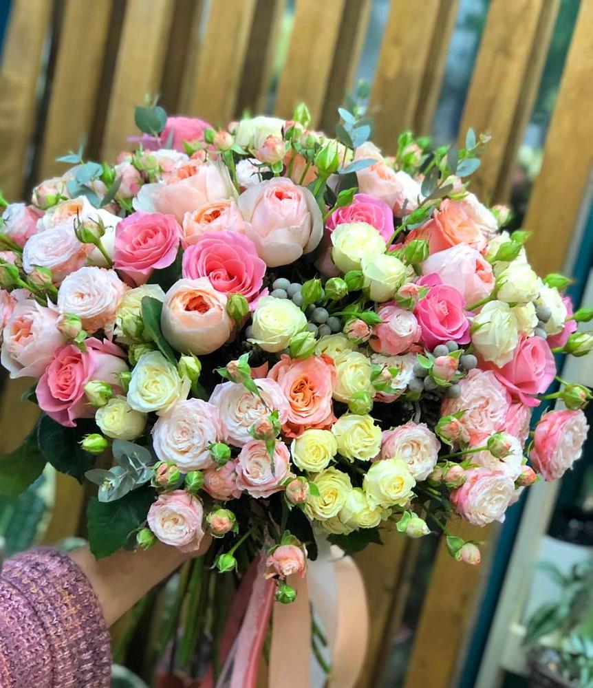 Букет цветов из: Розы в Плотниково