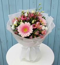 Букет цветов из:  Герберы, Альстромерии и Лизиантусы в Плотниково