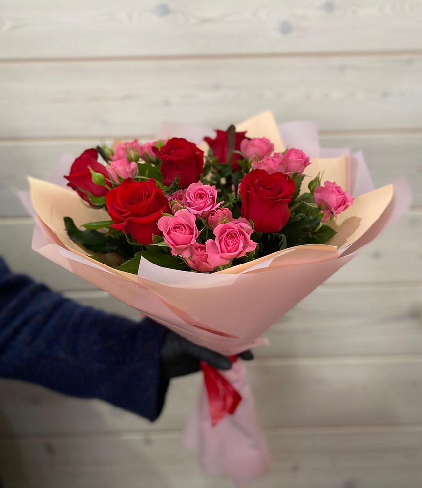 Букет цветов из: Розы в Плотниково