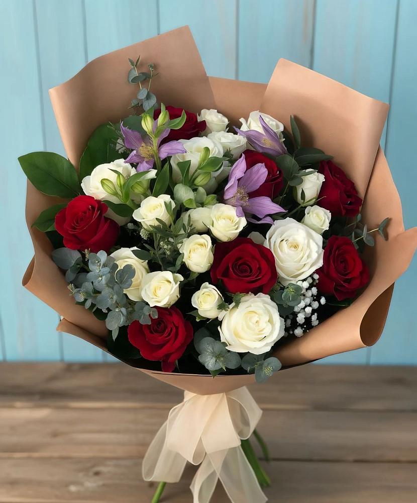 Букет цветов из: Розы и Альстромерии в Плотниково