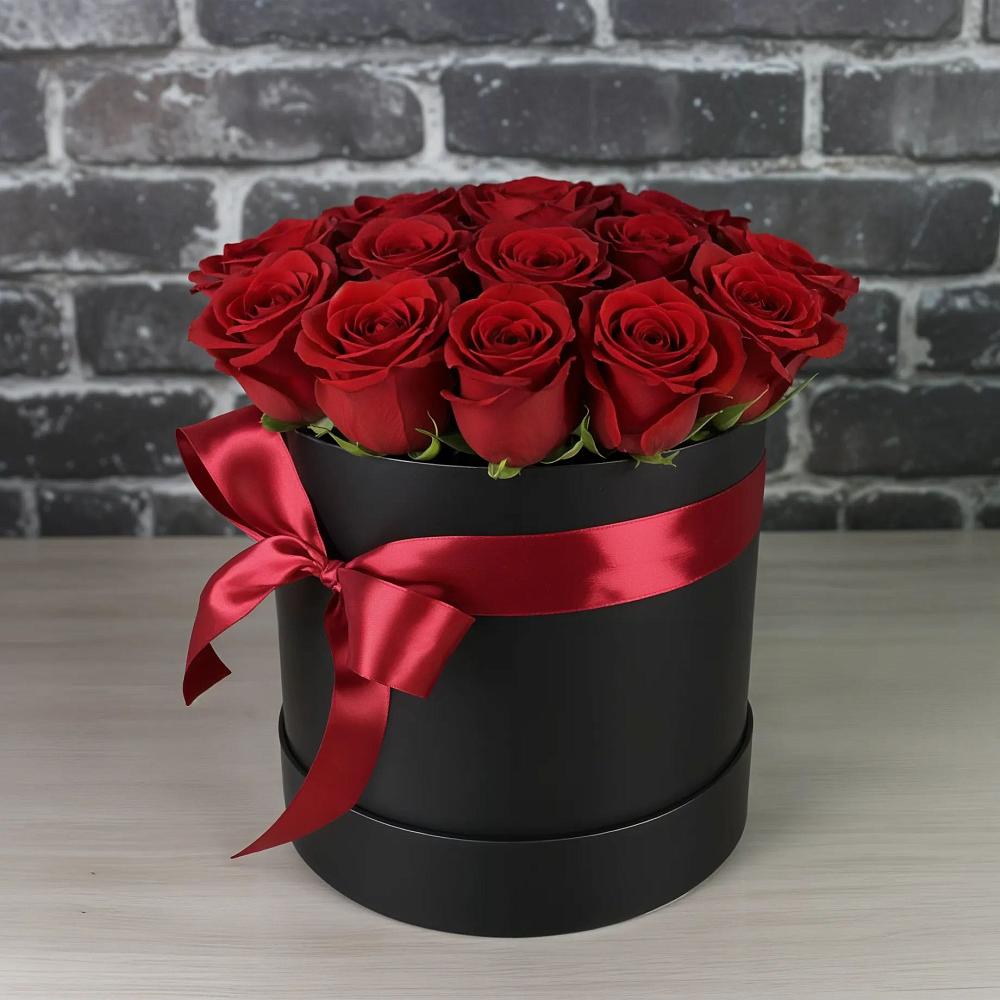 Цветочная композиция из Розы в шляпной коробке в Плотниково