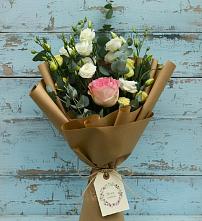 Букет цветов из:  Розы и Лизиантусы в Плотниково
