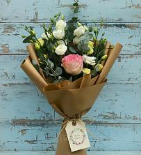 Букет цветов из:  Розы и Лизиантусы в Плотниково