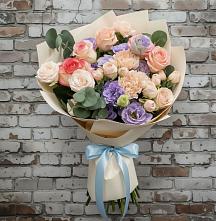 Букет цветов из:  Розы, Лизиантусы и Гвоздики в Плотниково