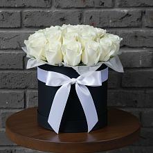 Цветочная композиция из Розы в шляпной коробке #REPLACE_PRED# Плотниково